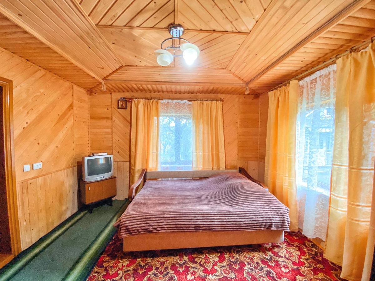 Вершина Карпат Hotell Krasnik Eksteriør bilde